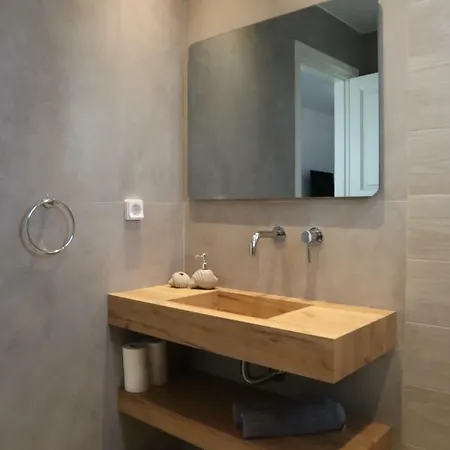 Eva's Apartman *
